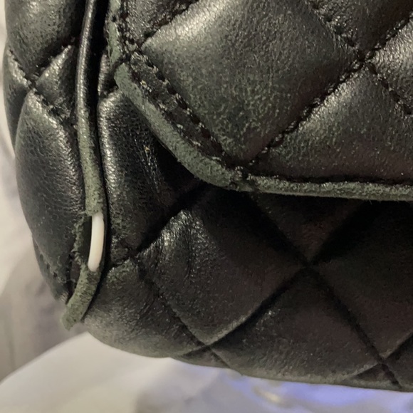 Michael Kors Bag you can wear two way (shown in video) - Picture 8 of 9